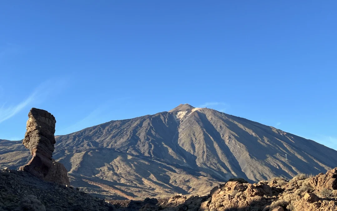 Imagen del volcán Teide, el pico más alto de España en Tenerife